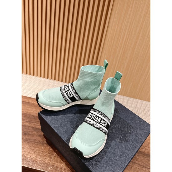 sock shoes