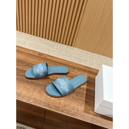 slippers slippers