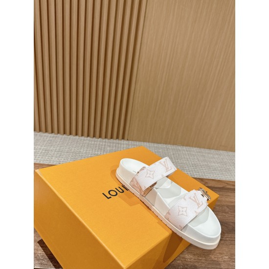 LV SLIPPERS