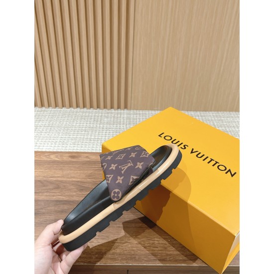 LV SLIPPERS
