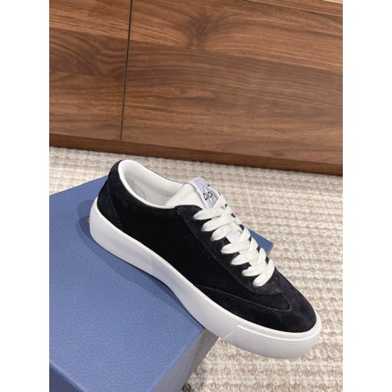 B101 Sneakers