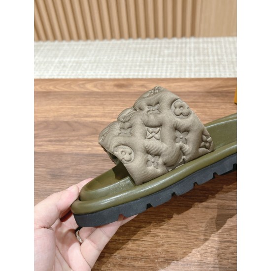 LV SLIPPERS