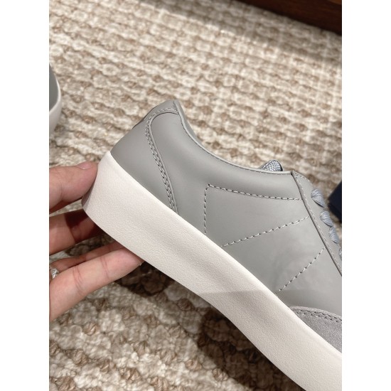 B101 Sneakers