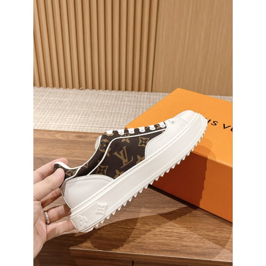 LV SNEAKERS