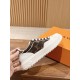LV SNEAKERS