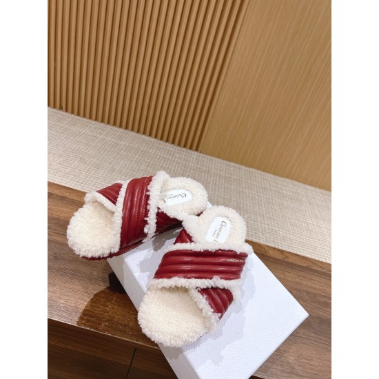 slippers 