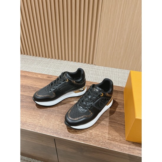 LV SNEAKERS
