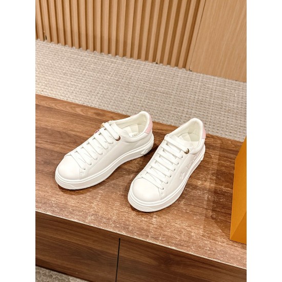 LV SNEAKERS