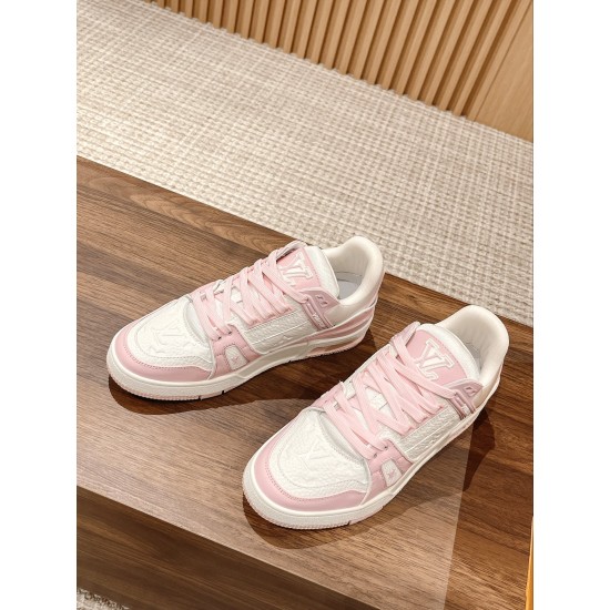 LV SNEAKERS