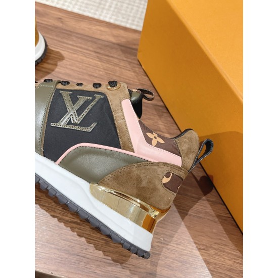 LV SNEAKERS