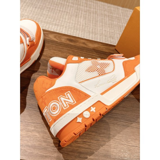 LV SNEAKERS