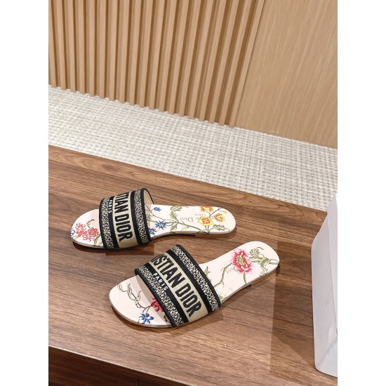 slippers slippers