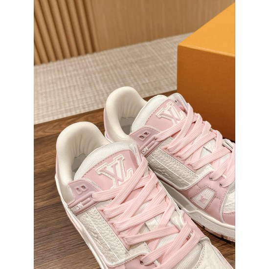 LV SNEAKERS
