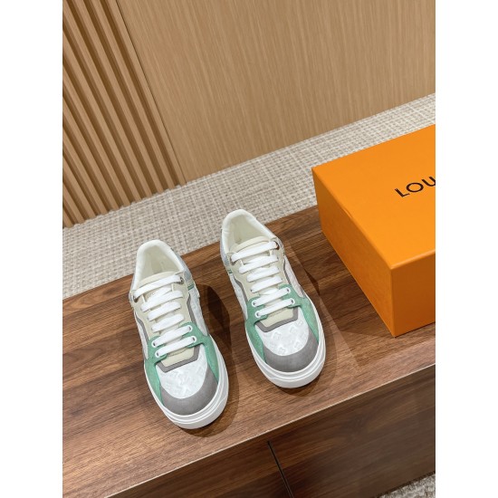 LV SNEAKERS
