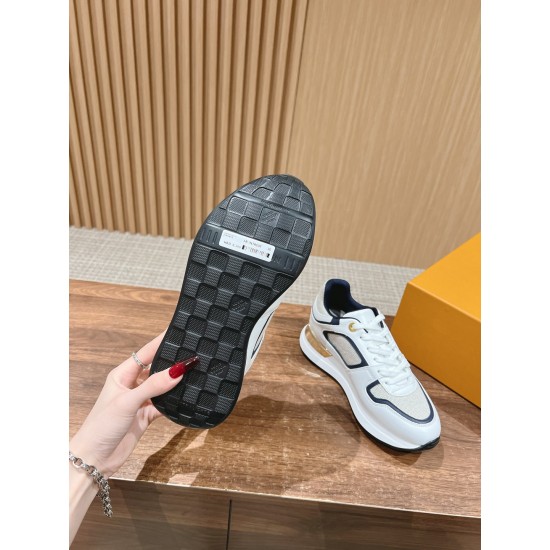 LV SNEAKERS