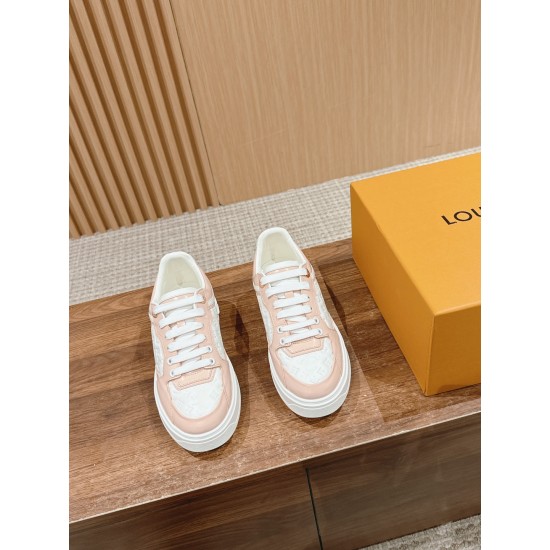 LV SNEAKERS