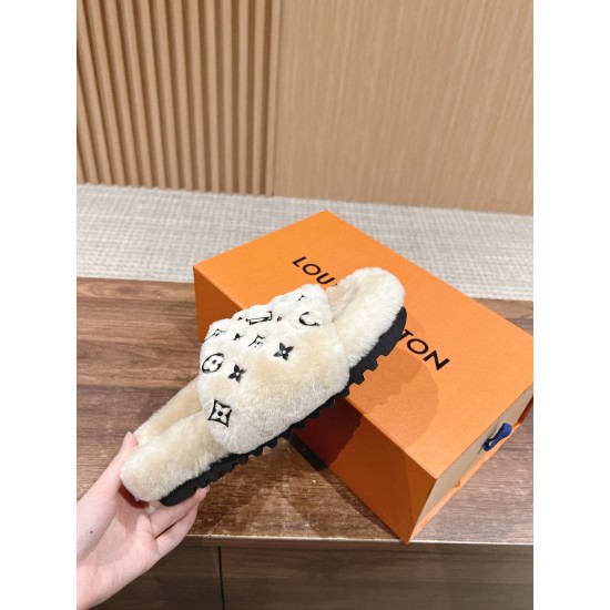 LV SLIPPERS
