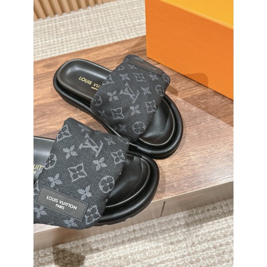 LV SLIPPERS