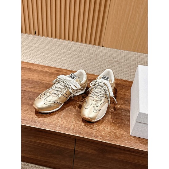 sneakers sneakers