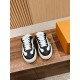 LV SNEAKERS