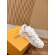 LV SNEAKERS