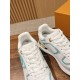 LV SNEAKERS
