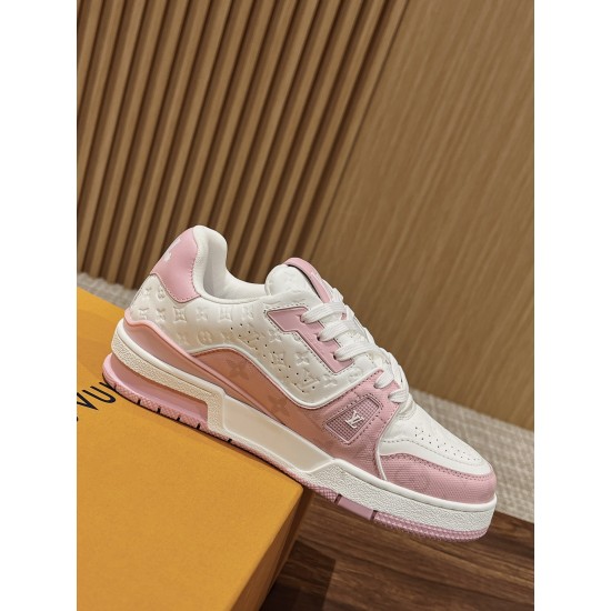 LV SNEAKERS