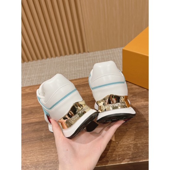 LV SNEAKERS