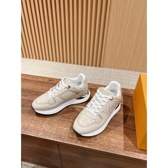 LV SNEAKERS