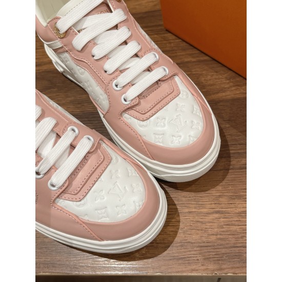 LV SNEAKERS