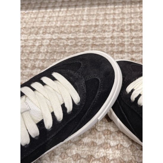 B101 Sneakers