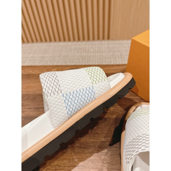 LV SLIPPERS