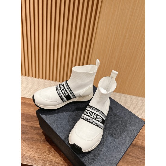 sock shoes