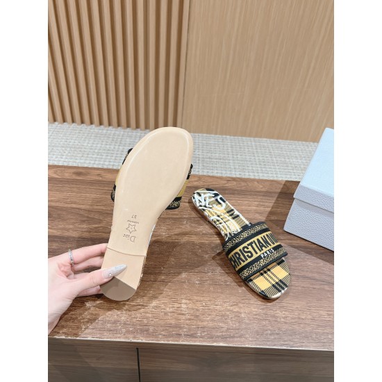 slippers slippers