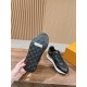 LV SNEAKERS