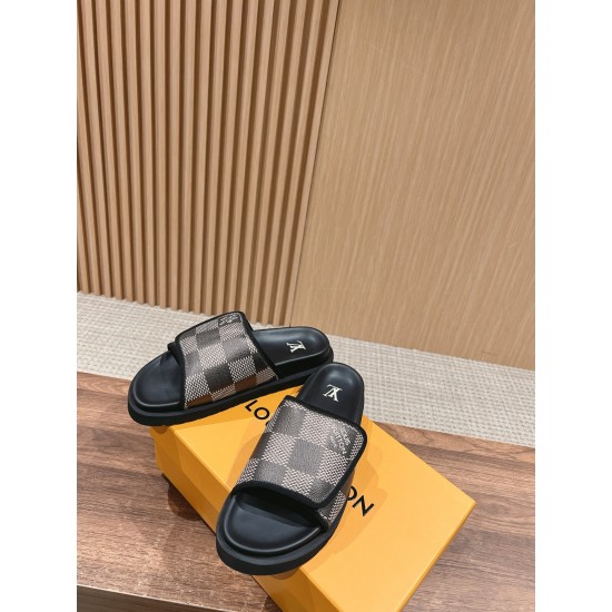 LV SLIPPERS