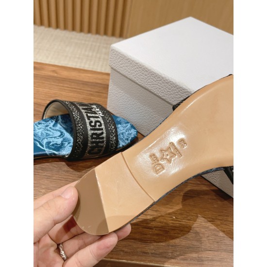 slippers slippers