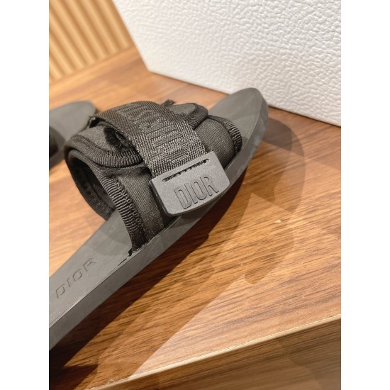 slippers slippers