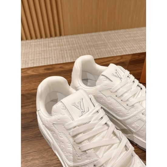 LV SNEAKERS