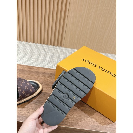 LV SLIPPERS