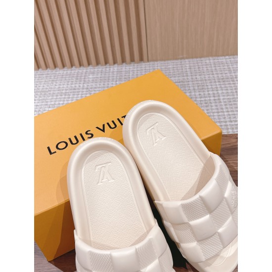 LV SLIPPERS
