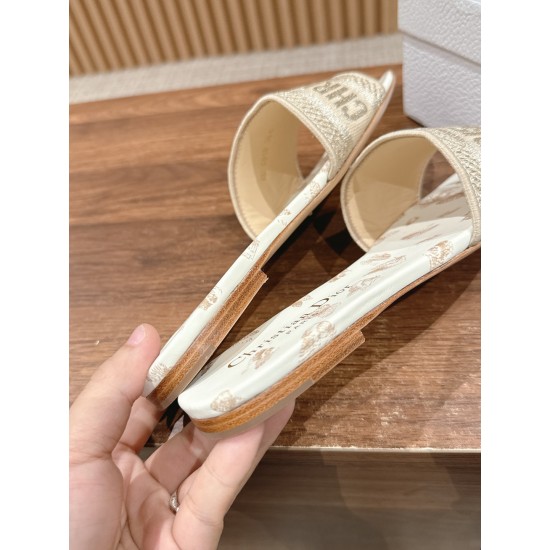 slippers slippers