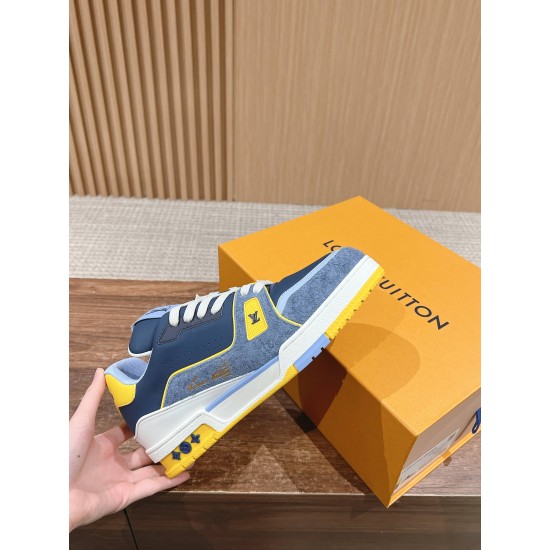 LV SNEAKERS