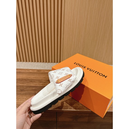 LV SLIPPERS