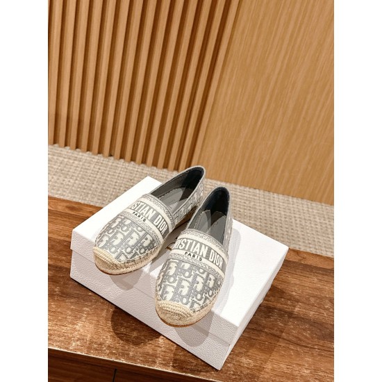 slippers slippers