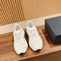 B32 sneakers