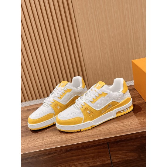 LV SNEAKERS