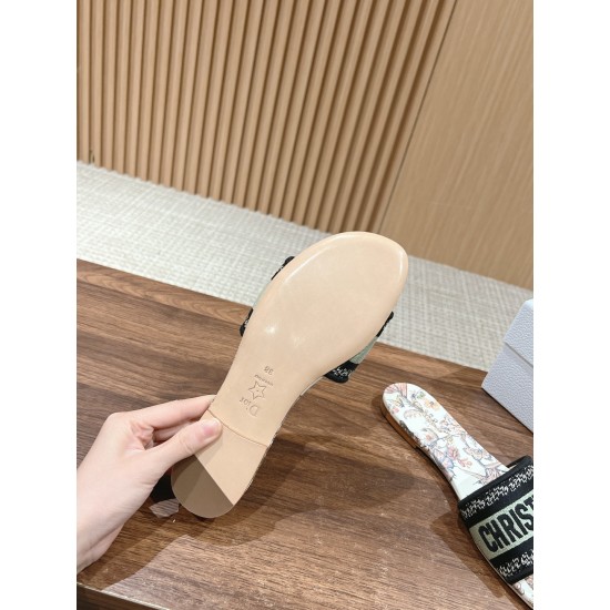 slippers slippers