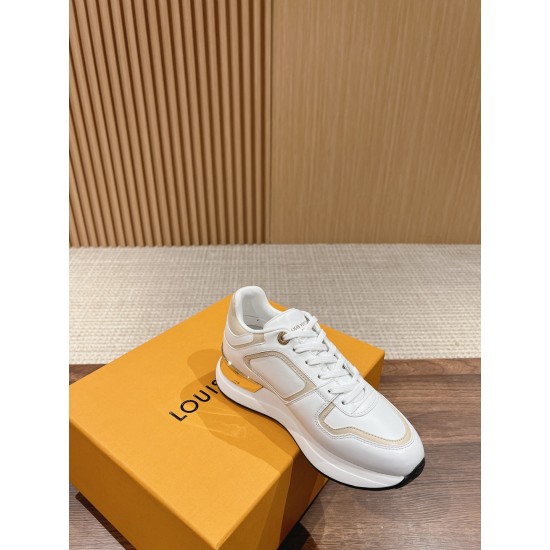 LV SNEAKERS