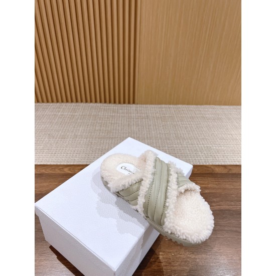 slippers 